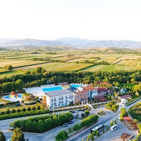 Gardenland Resort Bushat المظهر الخارجي الصورة