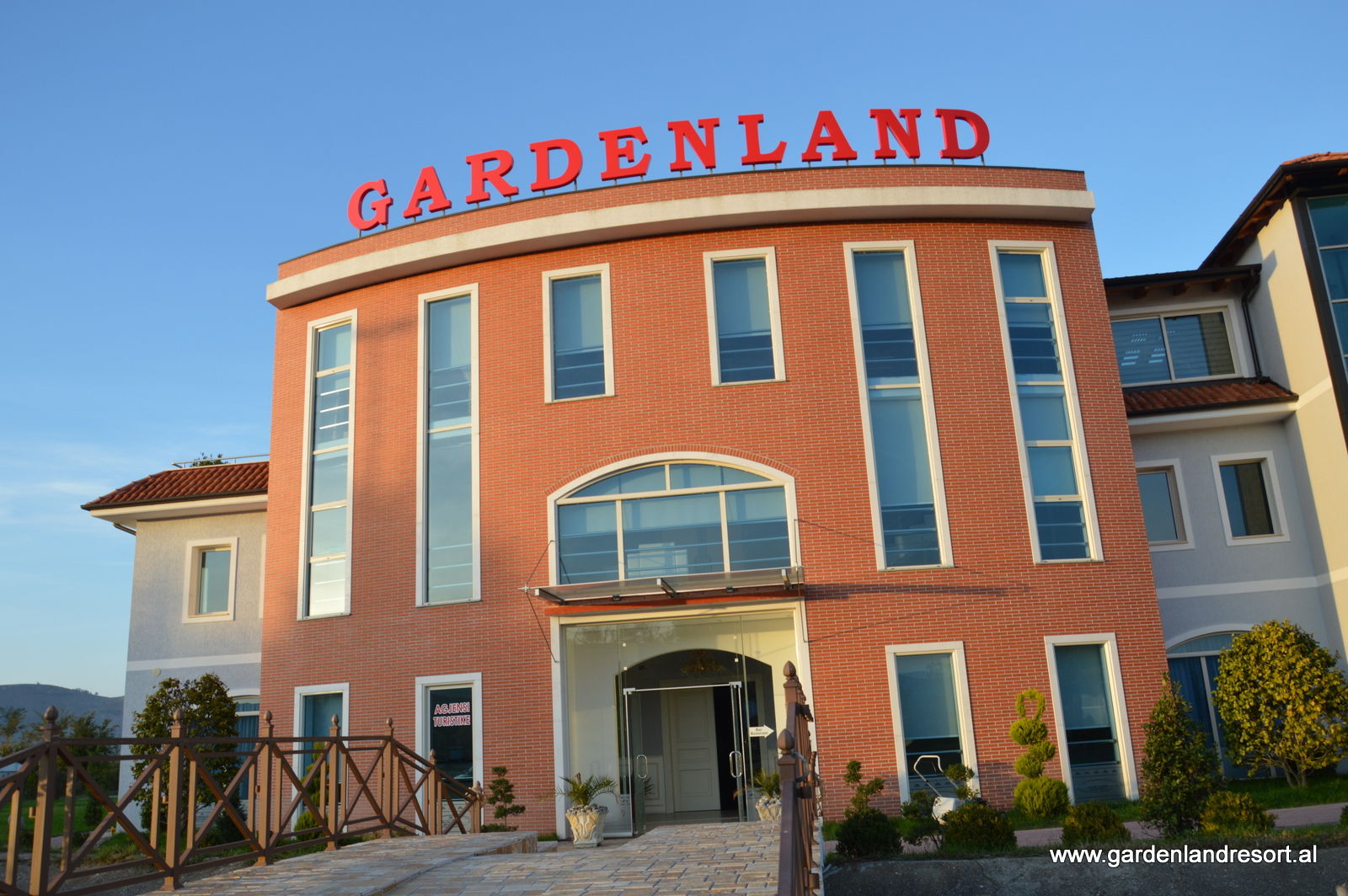 Gardenland Resort Bushat المظهر الخارجي الصورة